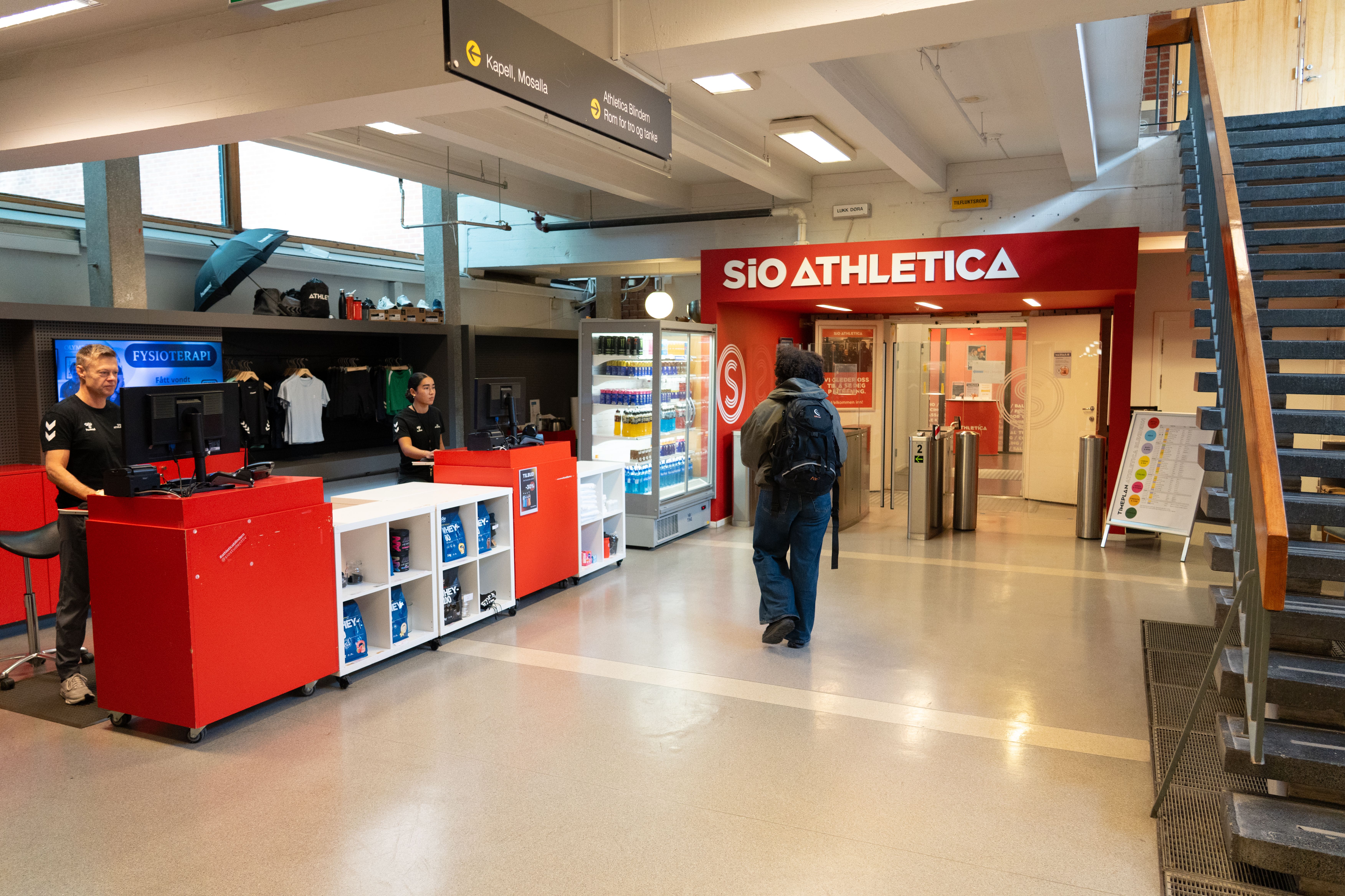 Bilde av resepsjonen på Athletica Blindern. 