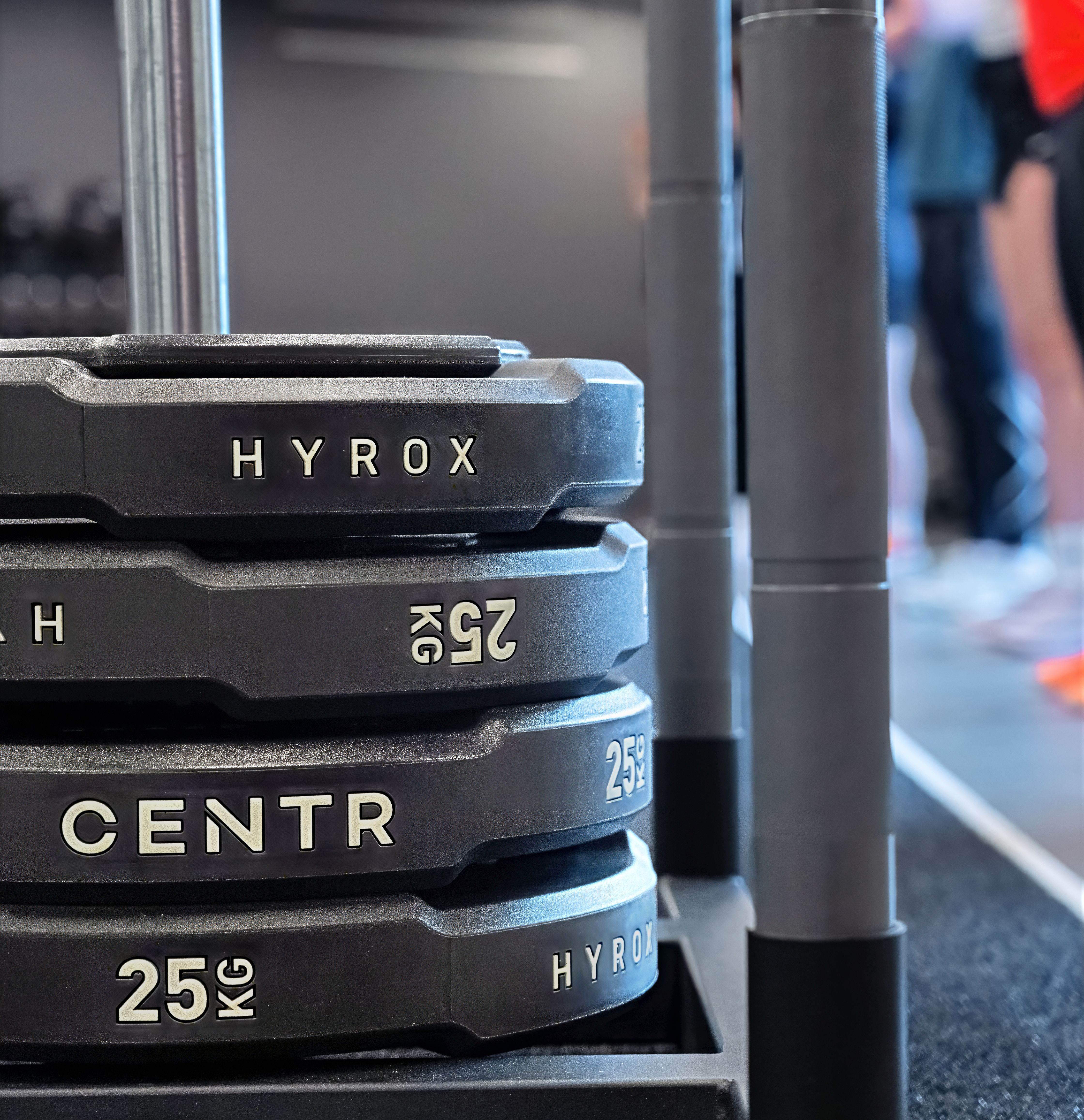 Bilde av HYROX plates på en treningsslede.